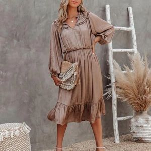 VICI - LENA SATIN MIDI DRESS